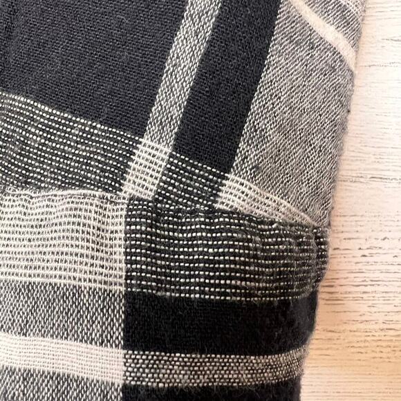 American Eagle Top Womens Size Medium Black & White Gingham Crop Tank Buttons - Picture 7 of 16